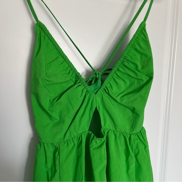 H&M v neck dress - Picture 3 of 7